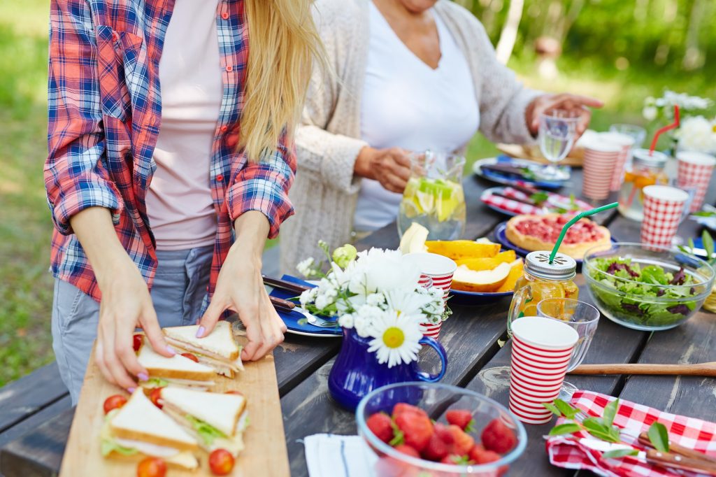 A Simple Hosting Guide for Housewarming Parties